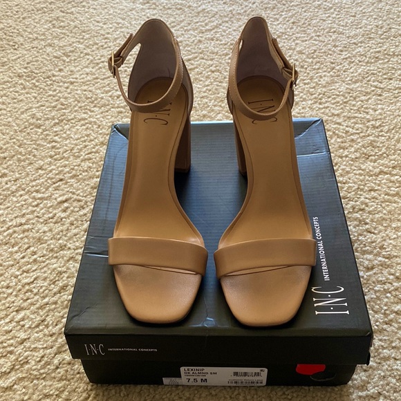 Lexini nude block strap sandal heels - Picture 2 of 5